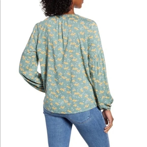 Caslon Split Neck Top in Green Yellow Mia Floral size small 100% Modal - Picture 14 of 15